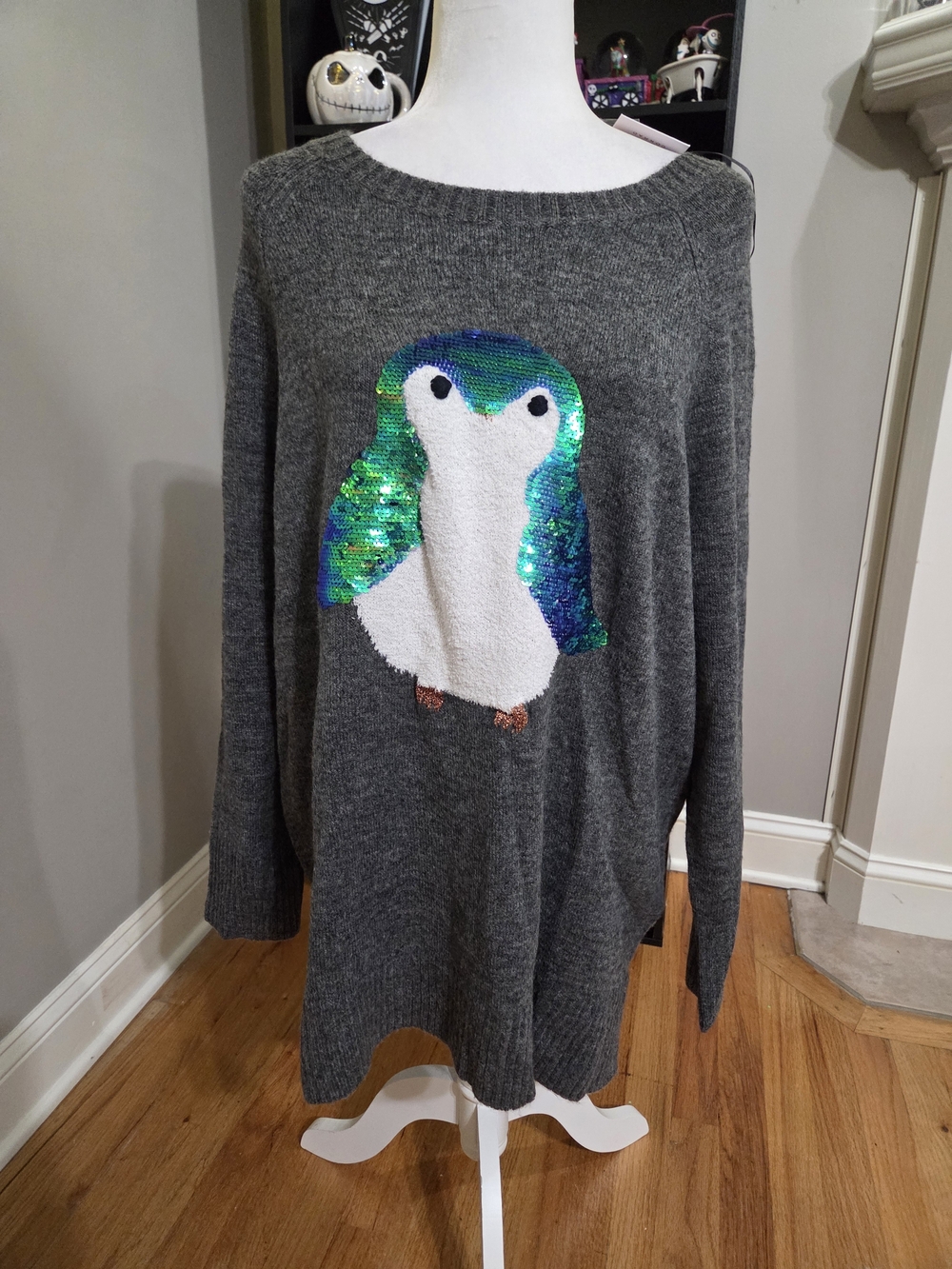 LC Lauren Conrad Gray Sweater with Green/Blue Sequin Penguin
